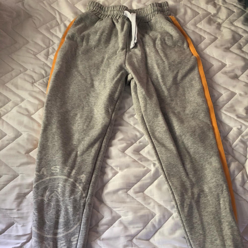 Gymshark Legacy Fitness Sweatpants - Gray/Yellow